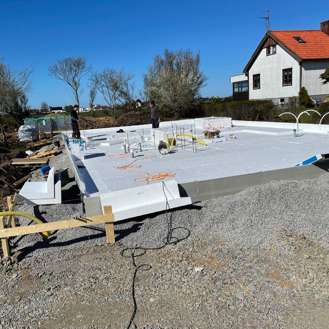 Husgrund för ny villa med indragna rör